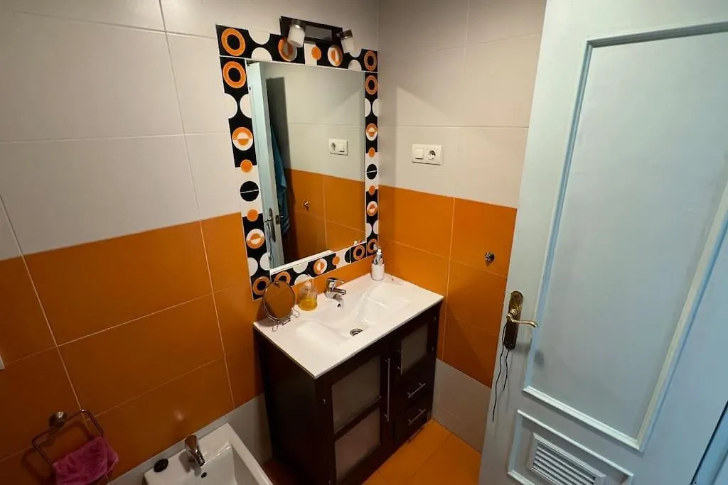 Central Apartment With Style And Comfort For 4 Malaga